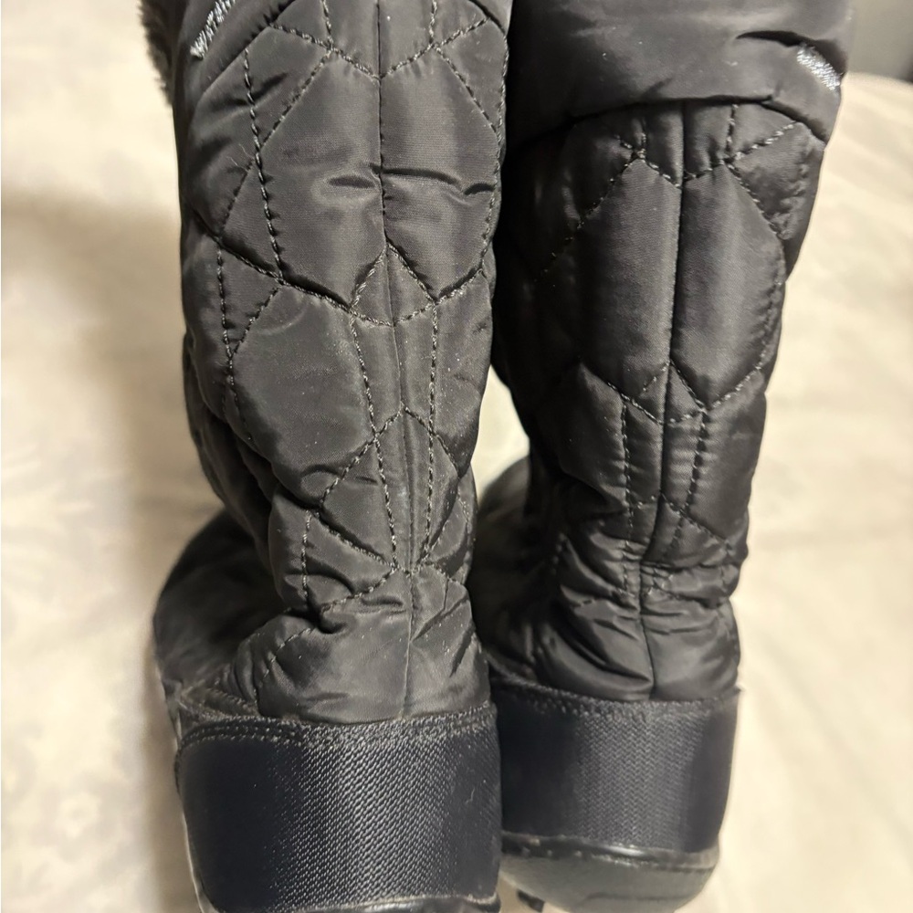 Columbia Women's Black Quilted Winter Boots - Picture 2 of 15